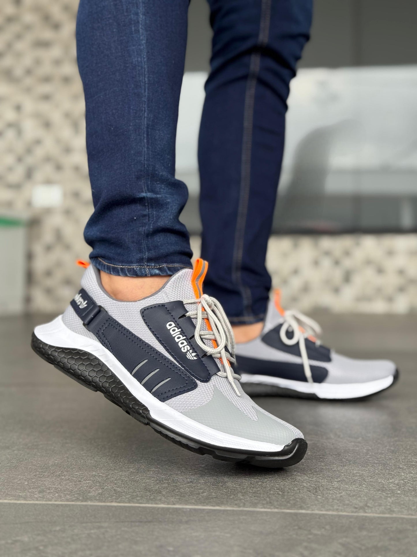 DEPORTIVO ULTRALIVIANO + Regalo 3 pares de Medias
