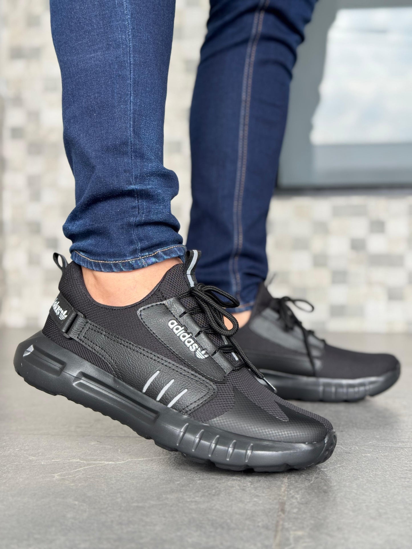 DEPORTIVO ULTRALIVIANO + Regalo 3 pares de Medias