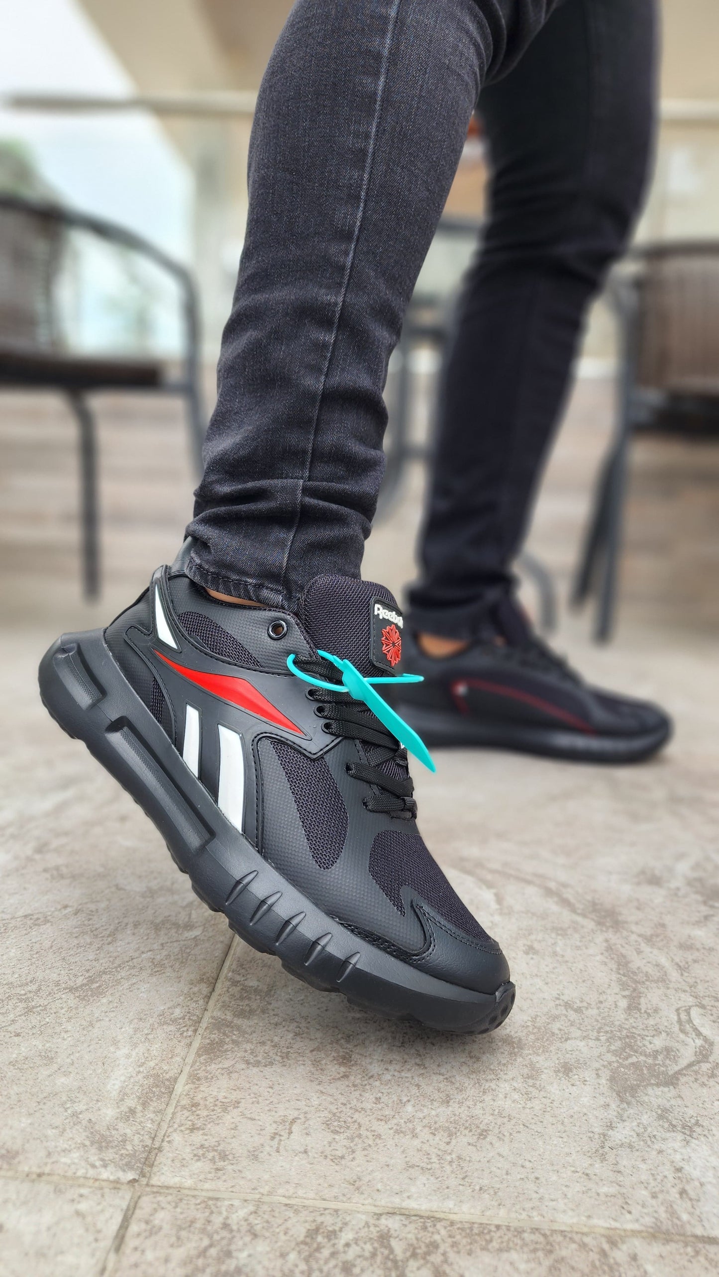 DEPORTIVO REEBBOOK ULTRALIVIANO + Regalo 3 pares de Medias
