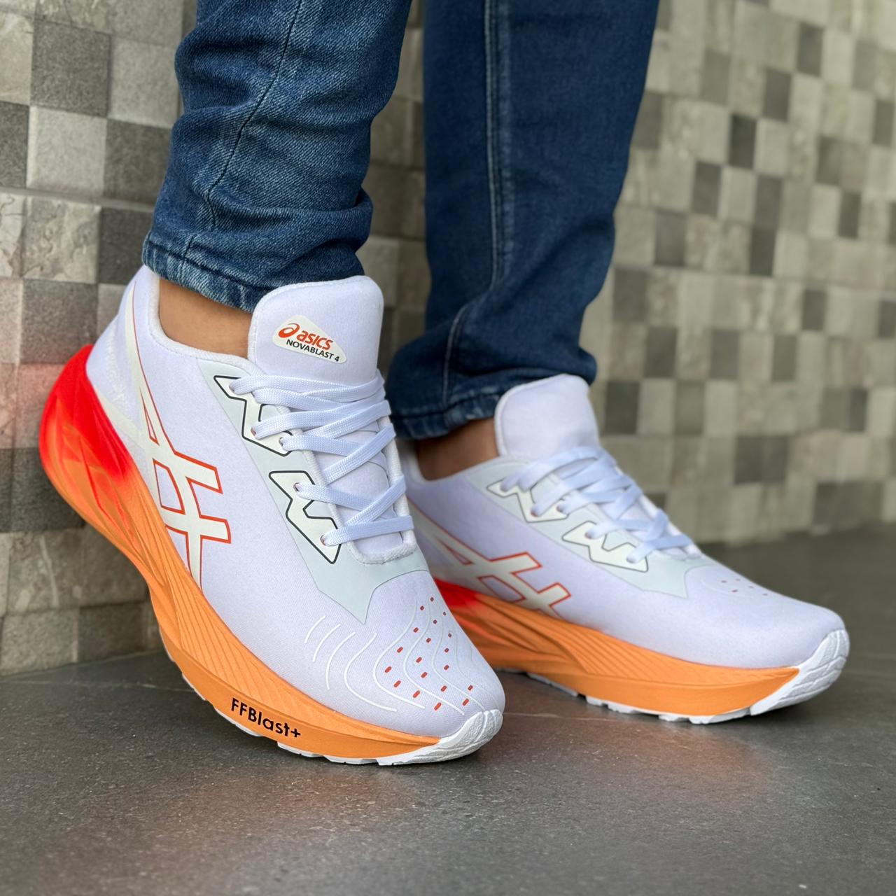 ASICS NOVABLAST 4