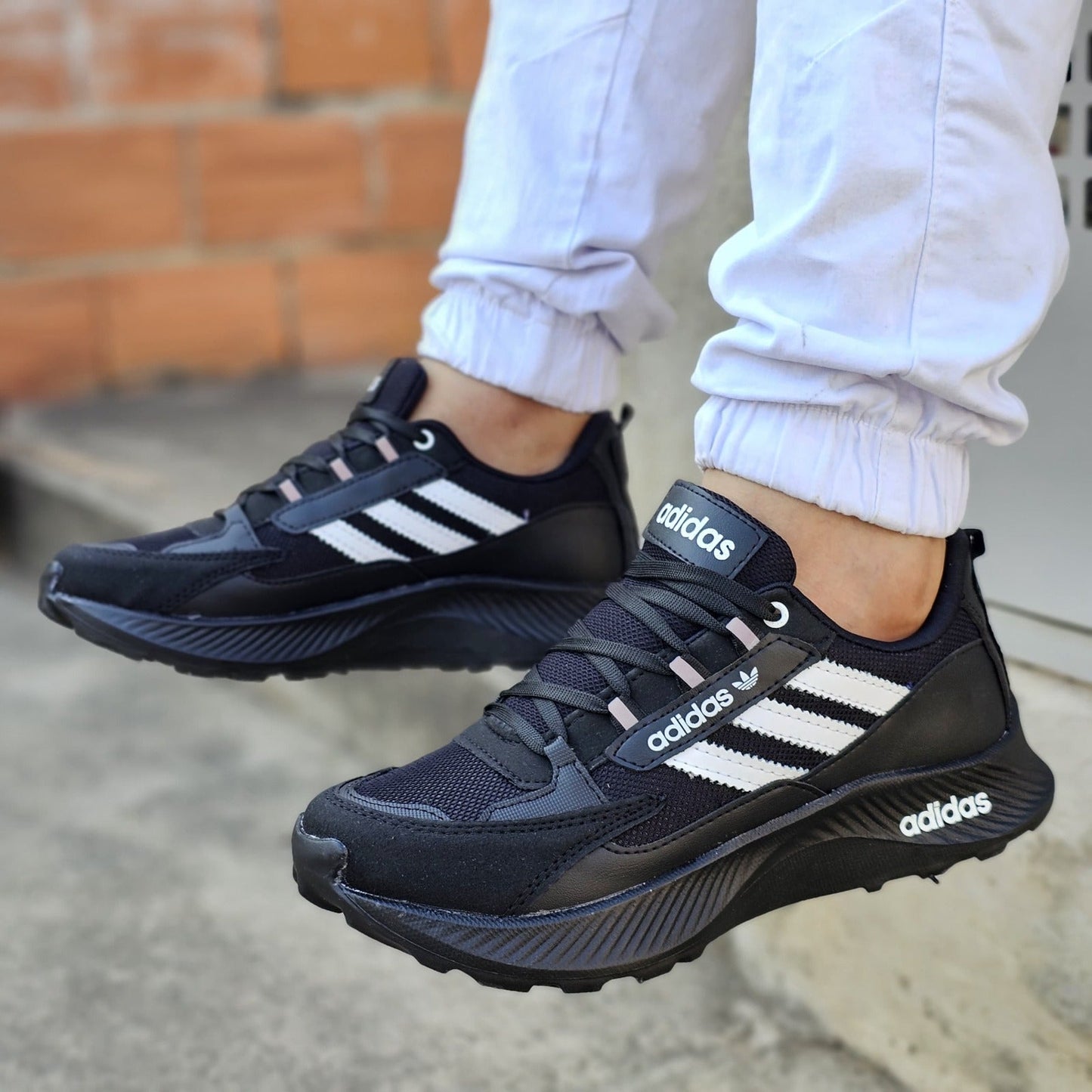 TENIS AVA